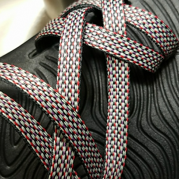 Chacos - Picture 4 of 4